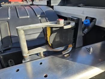 FM 420 8x2 / HIAB HOOKLIFT + 30 t/m CRANE - KRAN